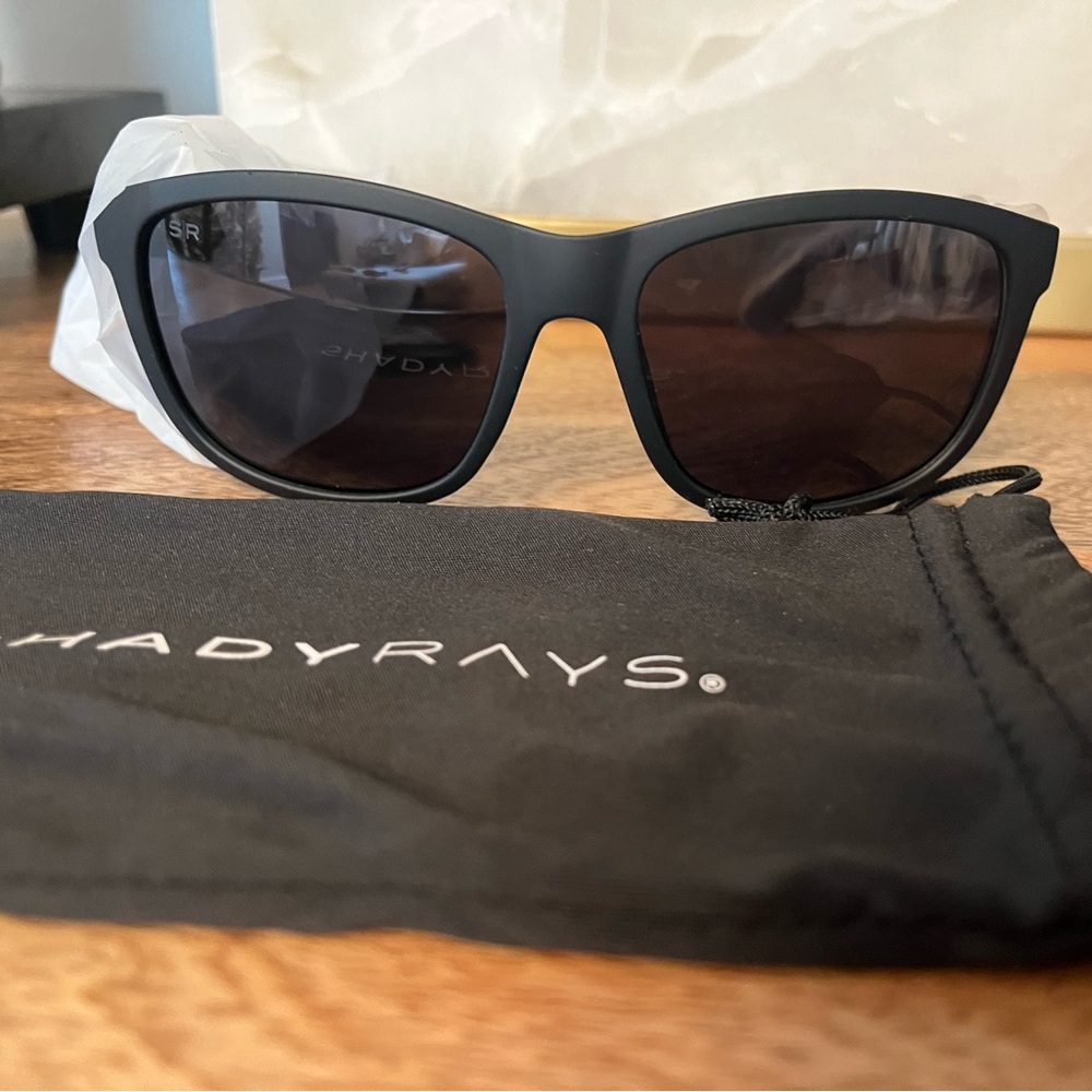 NWT Shady Rays Black Polarized Sunglasses with Case